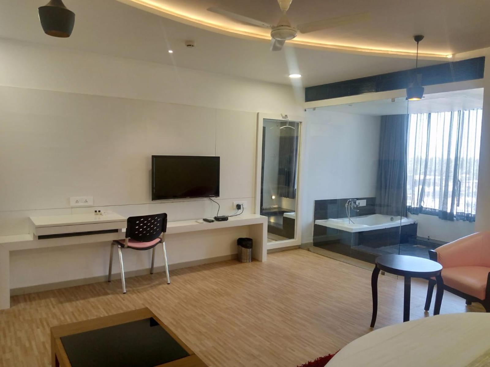 Hotel Shivalik - Mehsana Mahesana Ngoại thất bức ảnh