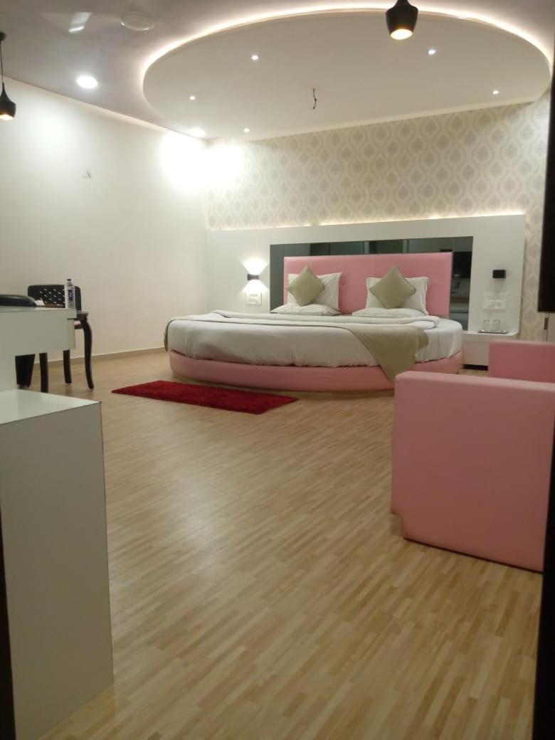 Hotel Shivalik - Mehsana Mahesana Ngoại thất bức ảnh