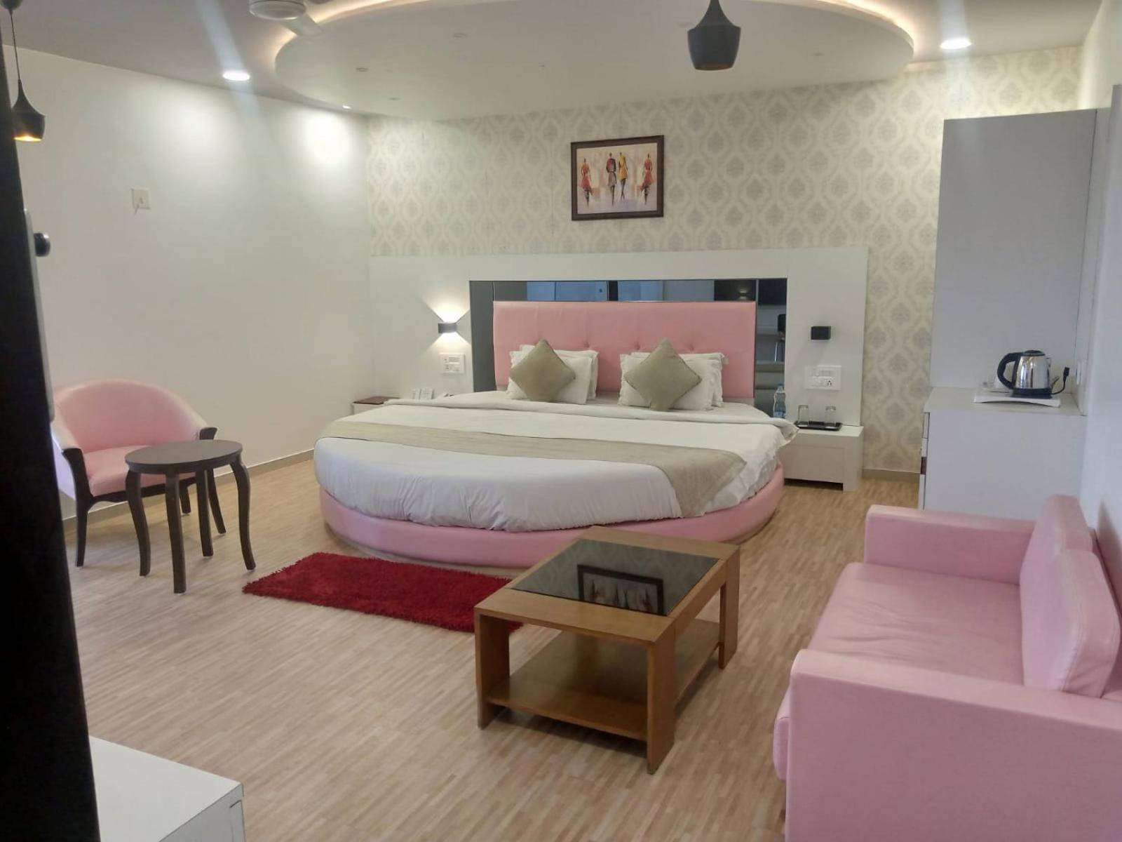 Hotel Shivalik - Mehsana Mahesana Ngoại thất bức ảnh