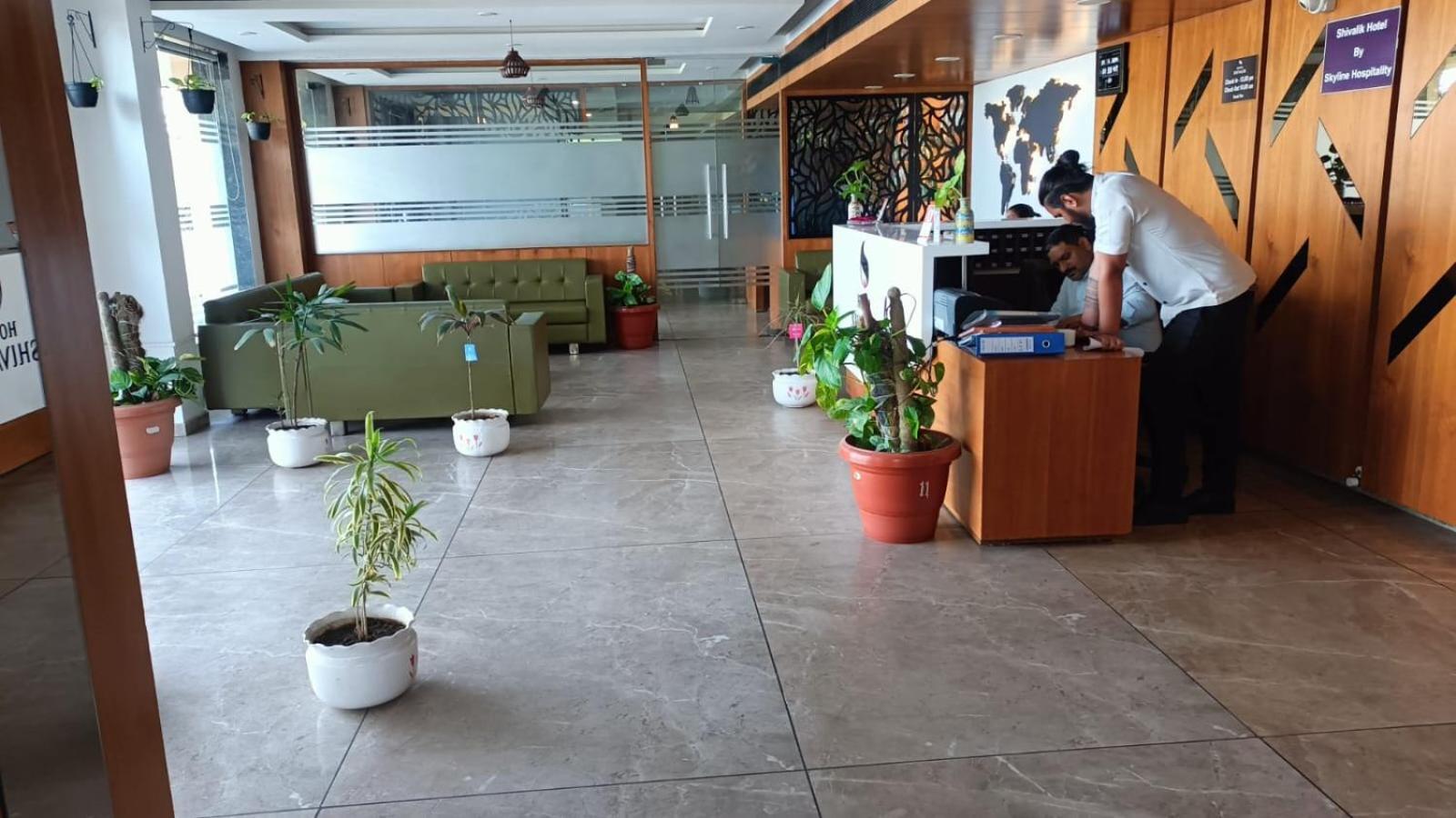 Hotel Shivalik - Mehsana Mahesana Ngoại thất bức ảnh