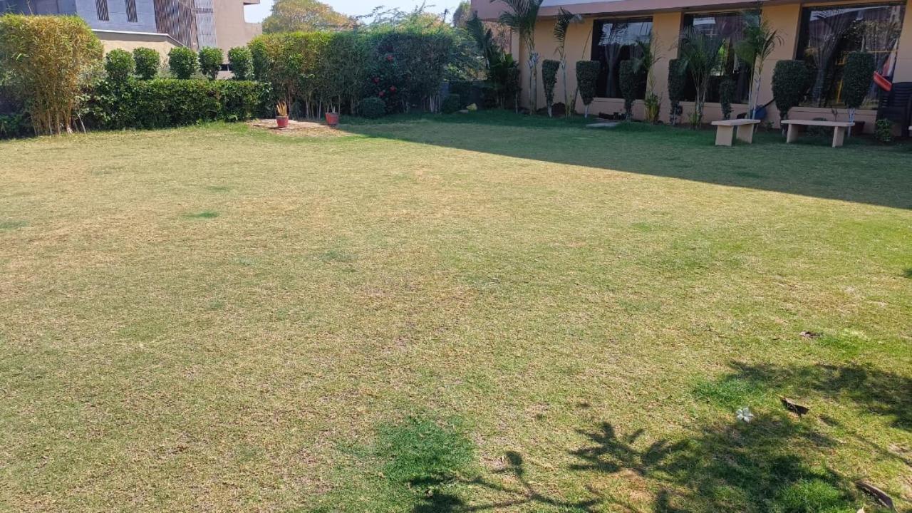Hotel Shivalik - Mehsana Mahesana Ngoại thất bức ảnh