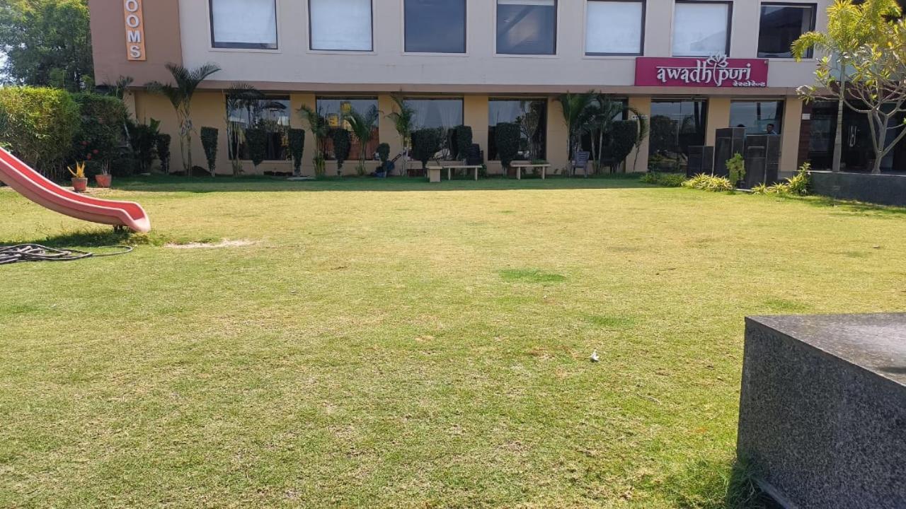 Hotel Shivalik - Mehsana Mahesana Ngoại thất bức ảnh