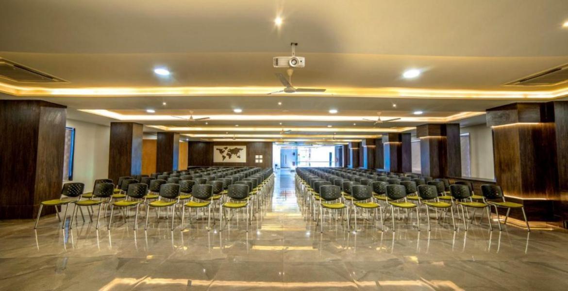 Hotel Shivalik - Mehsana Mahesana Ngoại thất bức ảnh