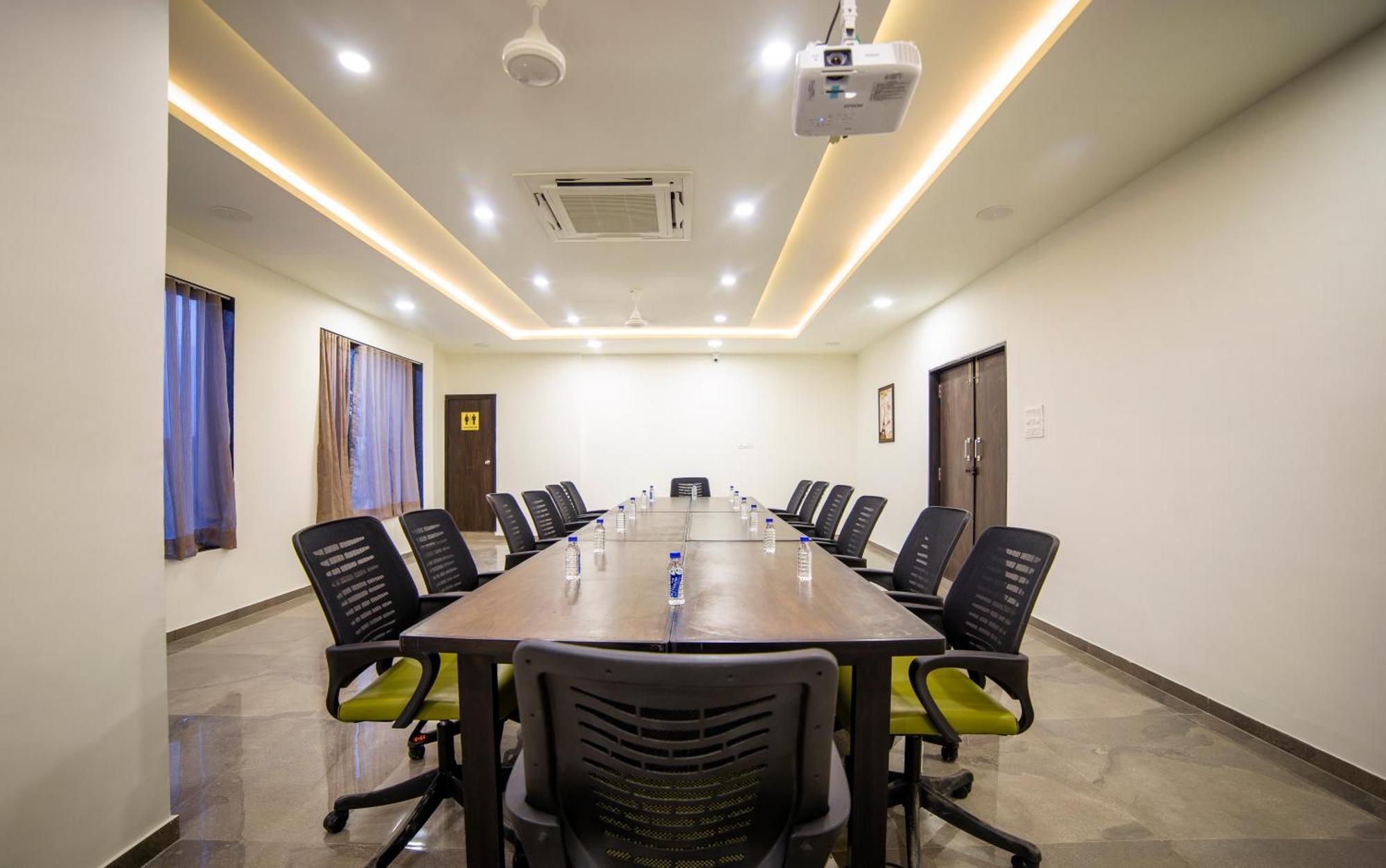 Hotel Shivalik - Mehsana Mahesana Ngoại thất bức ảnh