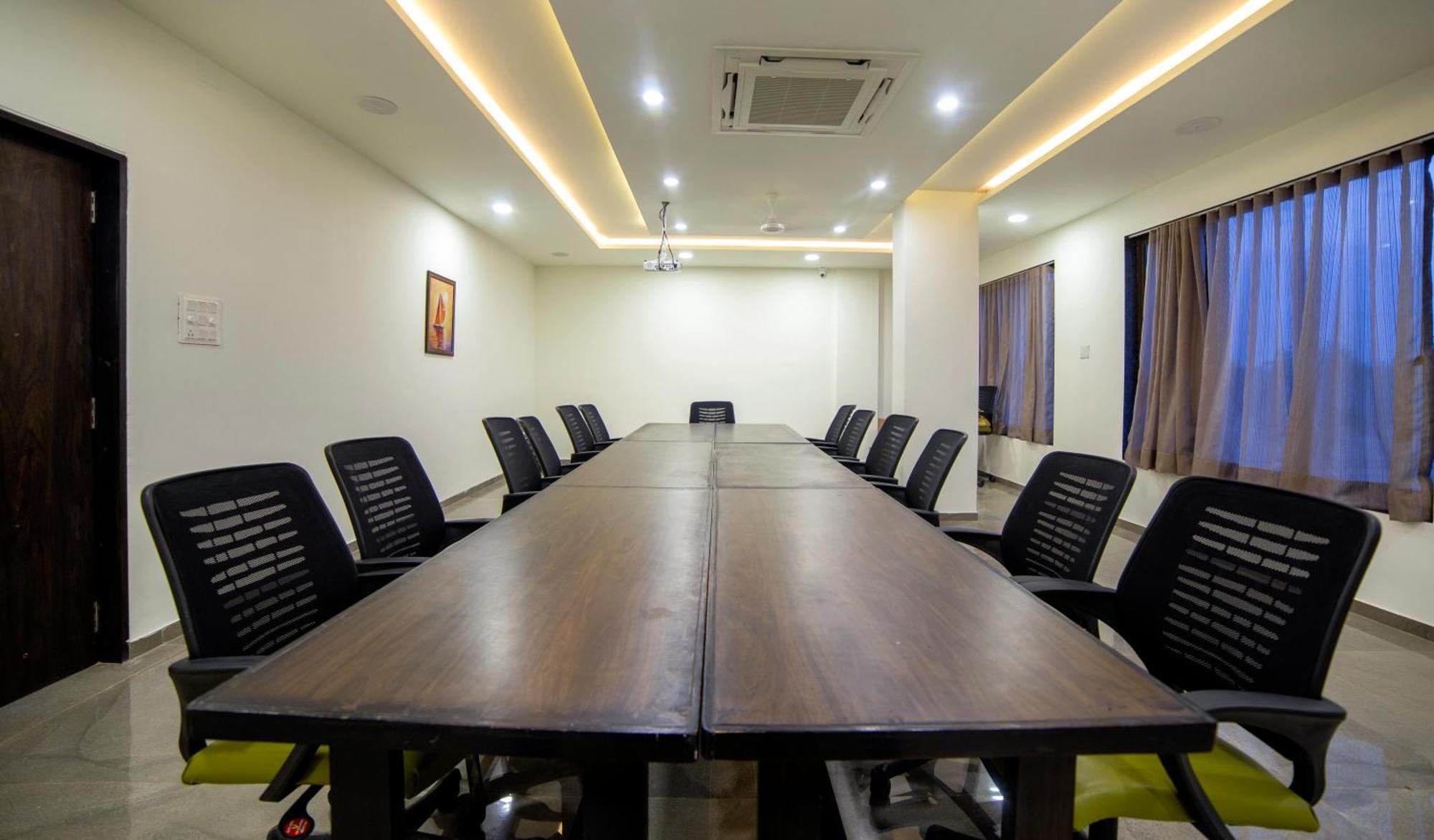 Hotel Shivalik - Mehsana Mahesana Ngoại thất bức ảnh