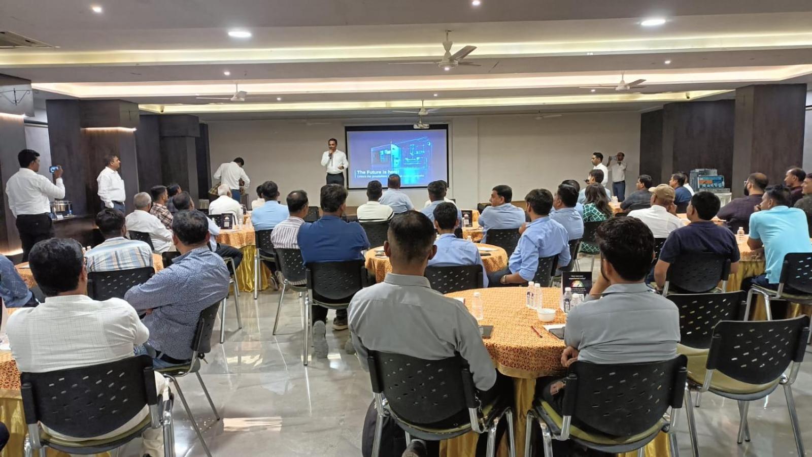 Hotel Shivalik - Mehsana Mahesana Ngoại thất bức ảnh