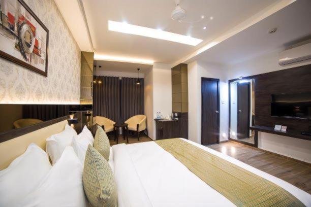 Hotel Shivalik - Mehsana Mahesana Ngoại thất bức ảnh