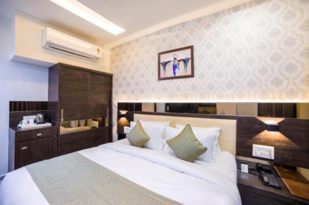 Hotel Shivalik - Mehsana Mahesana Ngoại thất bức ảnh