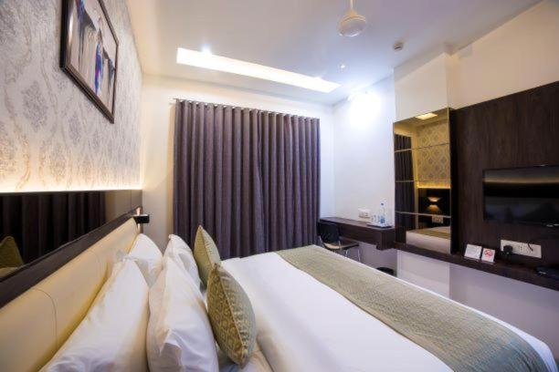 Hotel Shivalik - Mehsana Mahesana Ngoại thất bức ảnh